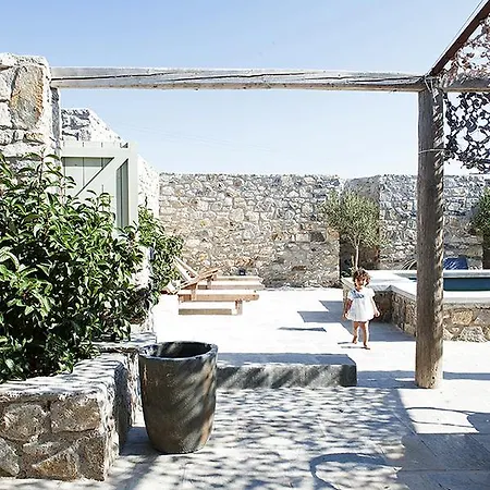 Houses Aghios Sostis