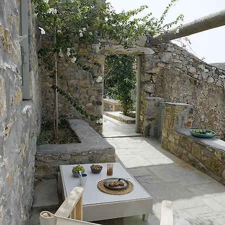 Houses Aghios Sostis *