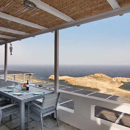 Houses Aghios Sostis