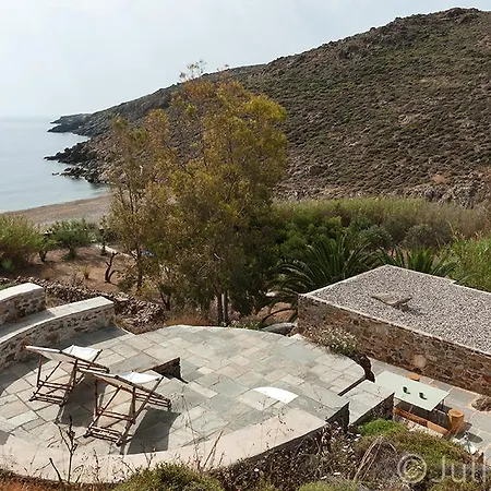 Houses Aghios Sostis